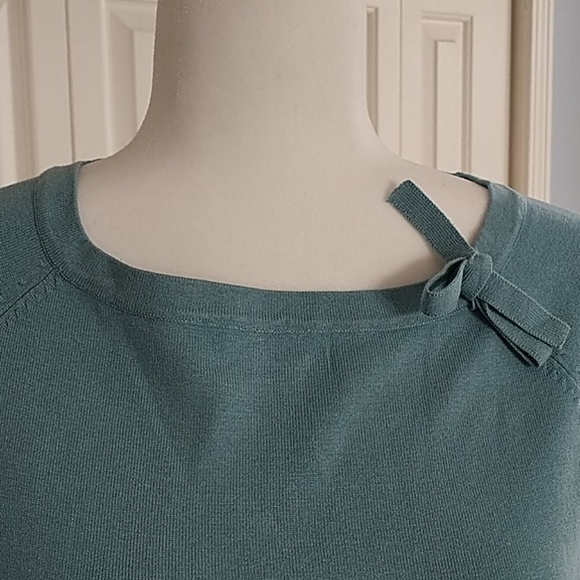Mommy Chic, Short Sleeve Pullover Top. SZ M - Picture 2 of 9